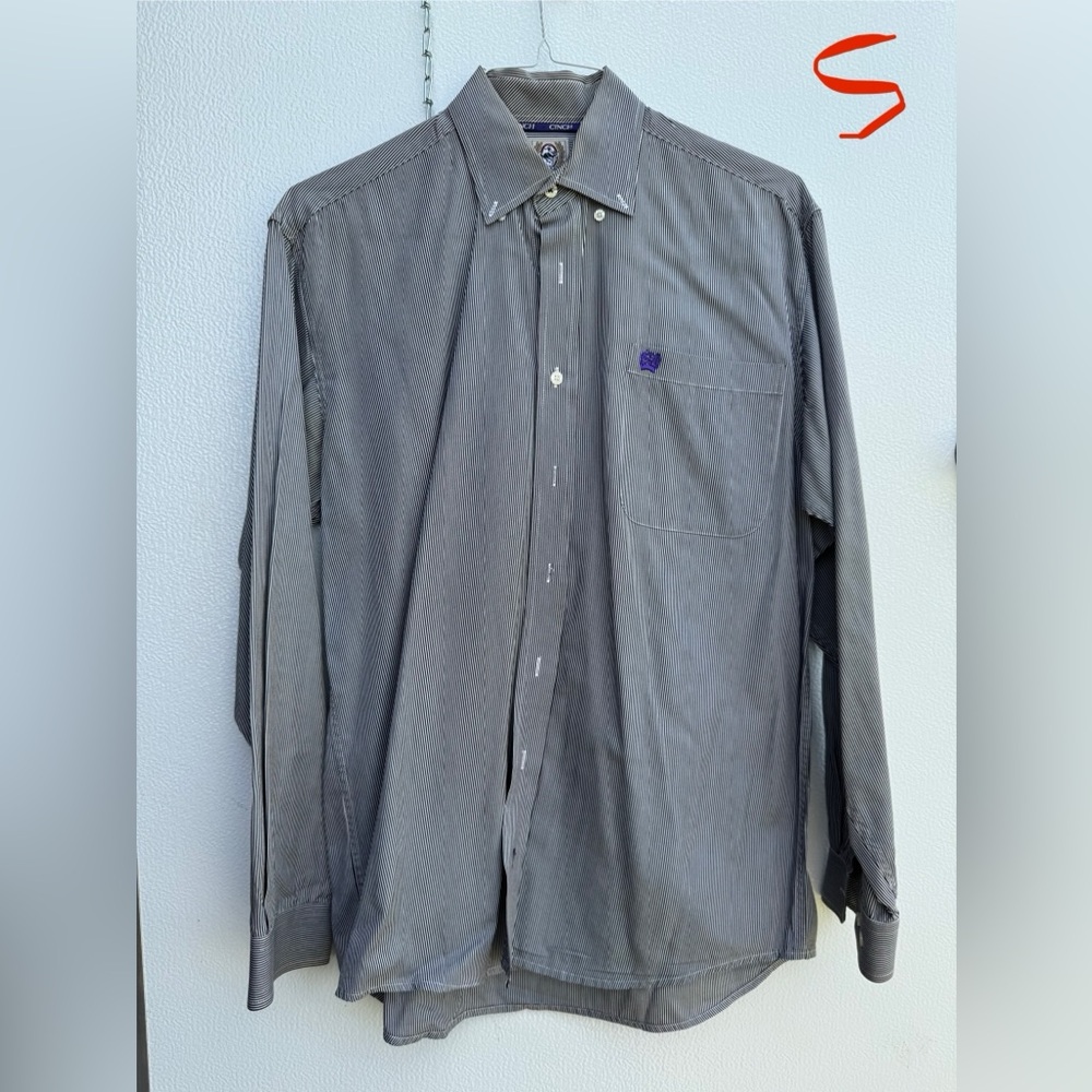 Men’s cinch button up size small